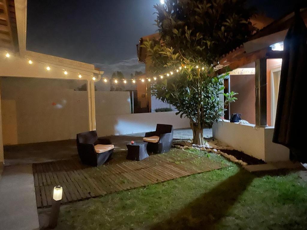 Moradia Alegre No Centro Da Vila Da Tocha. Экстерьер фото